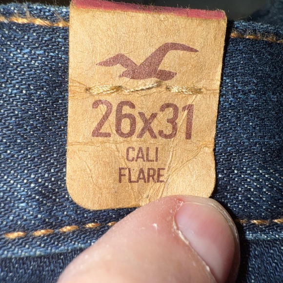Hollister Brand New LOW-RISE DISTRESSED DARK WASH FLARE JEANS - Picture 8 of 15